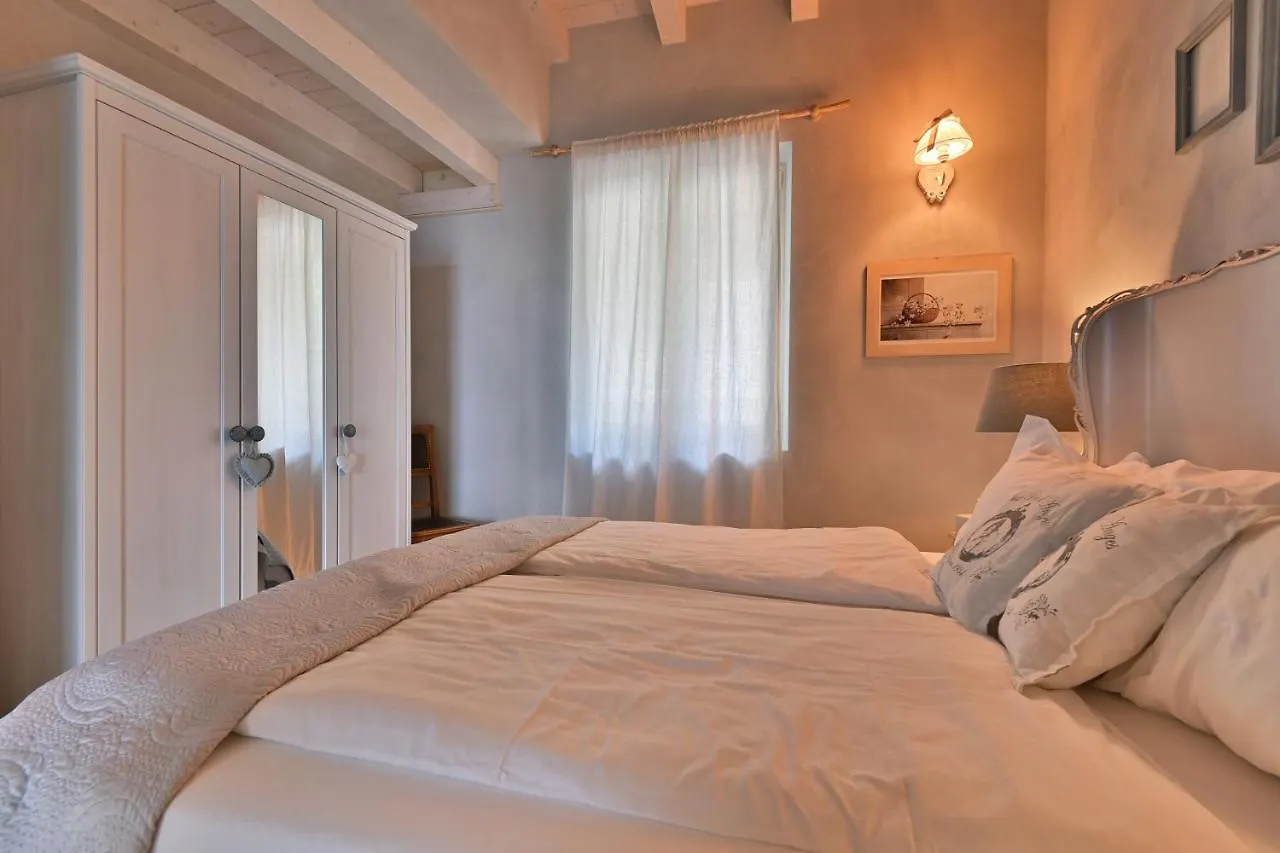 Apartment Bnb Borgo Le Vigne - Il Mosto Only Adults Tignale