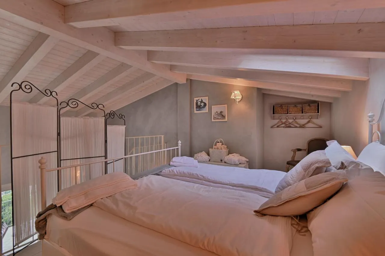 Apartment Bnb Borgo Le Vigne - Il Mosto Only Adults Tignale Italien